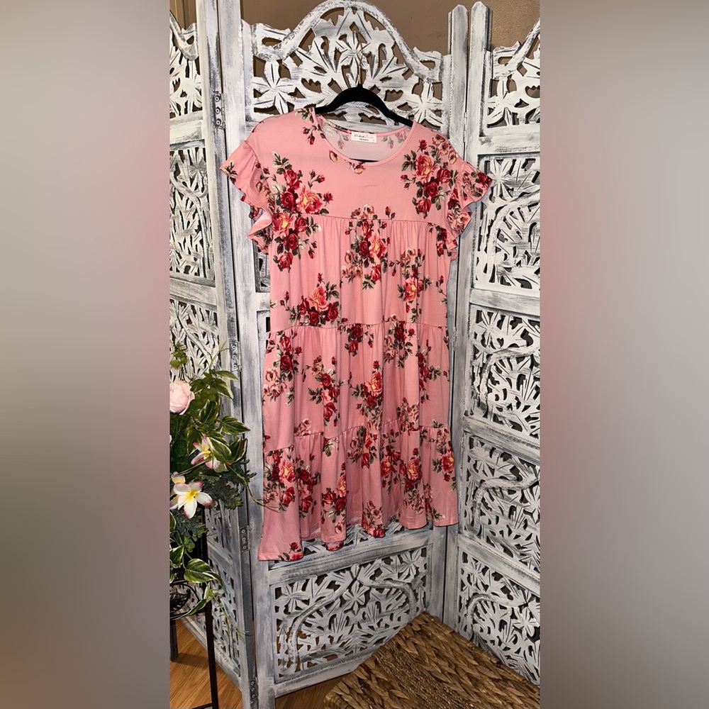 Women’s pink floral summer dress medium new